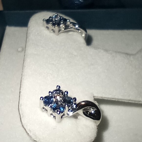 REDUCED!  10Kt White Gold Ceylon Sapphire & Diamond-Accent J-Hoop Post Earrings - Picture 2 of 6